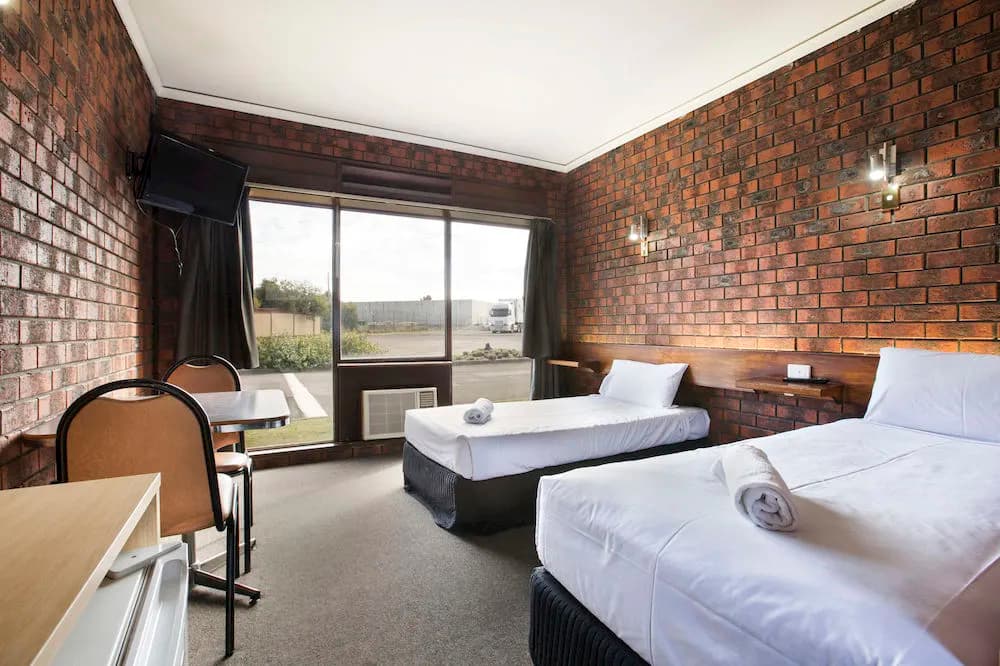Excelsior Hotel Thomastown - photo 8
