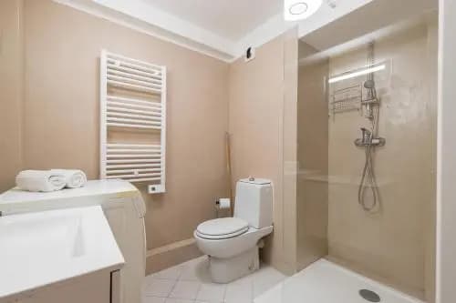 Massena Square - 1 Bdr Duplex With Ac - photo 8