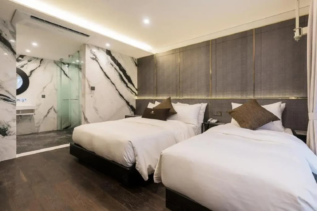 The May Hotel - photo 19
