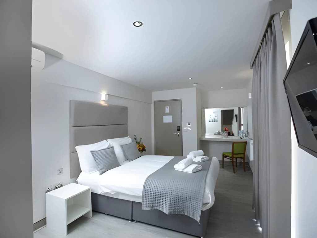 Arch hotel - photo 2