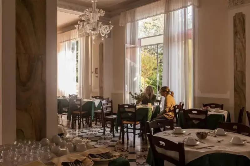 Hotel Byron - photo 17