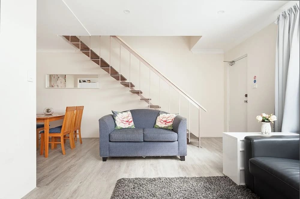 Comfy & Convenient Homebush West - photo 8