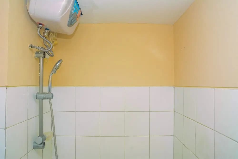 Contemporary Studio Apartment at Kebagusan City - photo 7