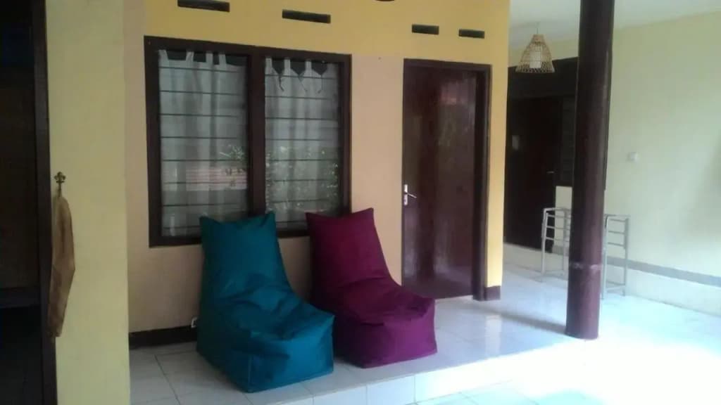 Liang House and Hostel - photo 16