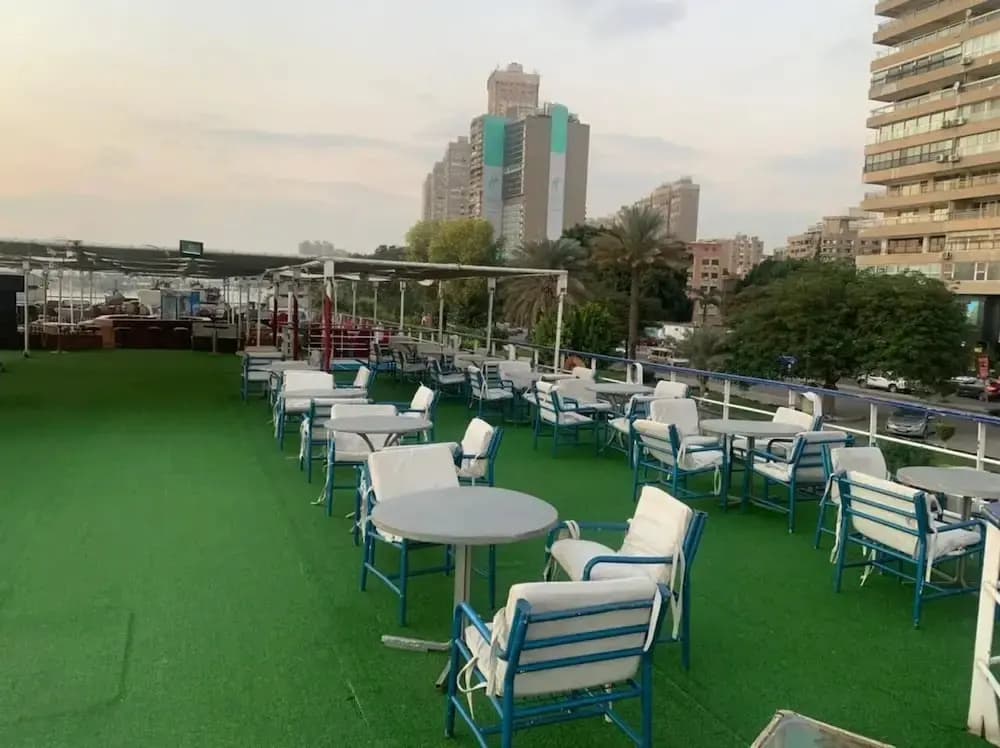 Mimi and Diamond Hotel - photo 11
