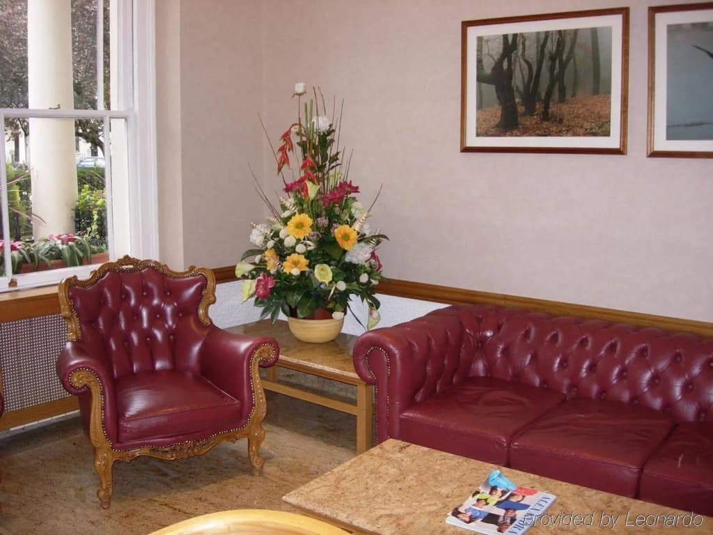 Nayland Hotel - photo 2