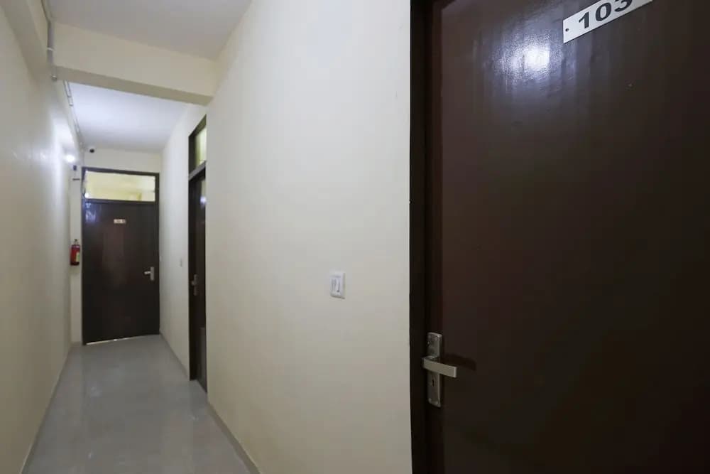 OYO 45288 Hotel 2 Yaars - photo 13