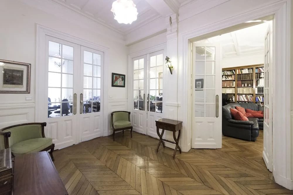 Champs-Elysees Hideaway - main photo