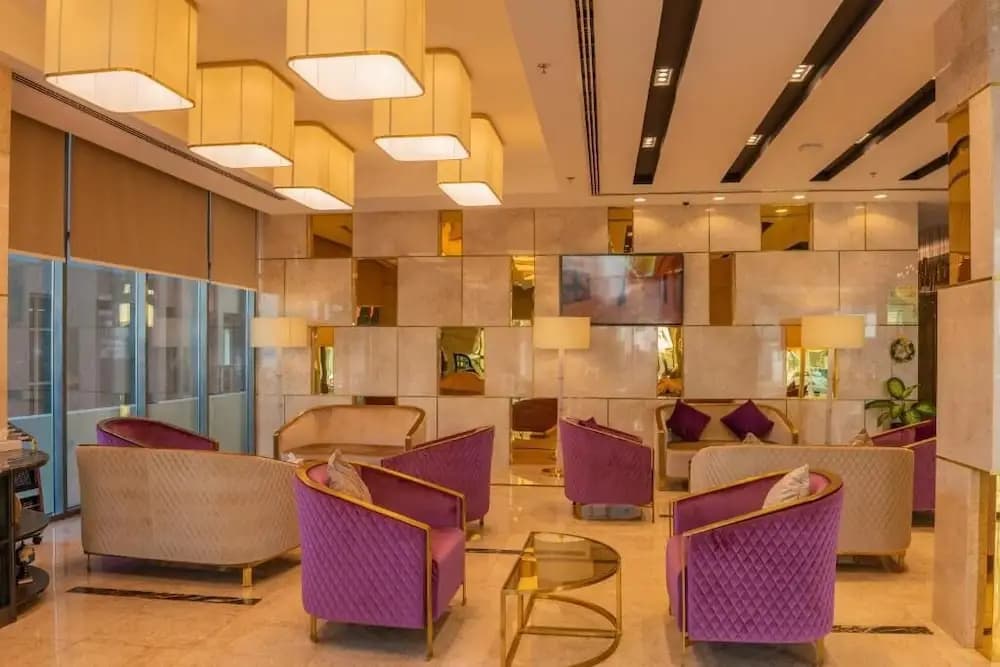 Royal Crown Hotel - photo 15
