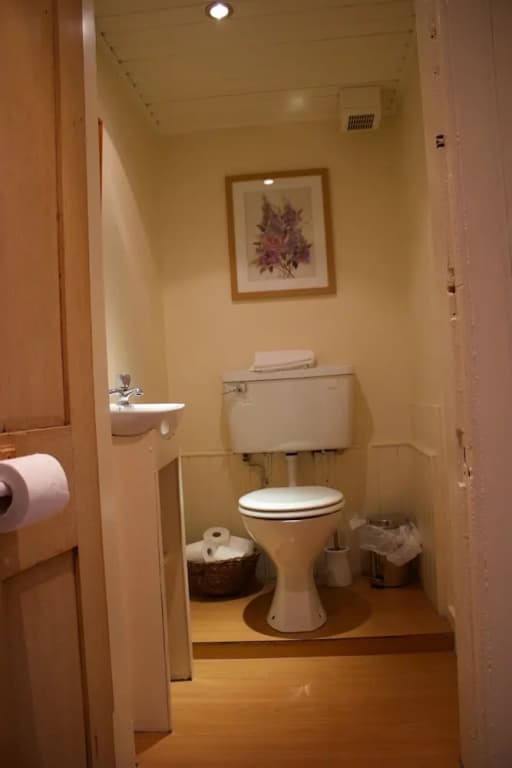 3 Bedroom City Centre Apartment - photo 13