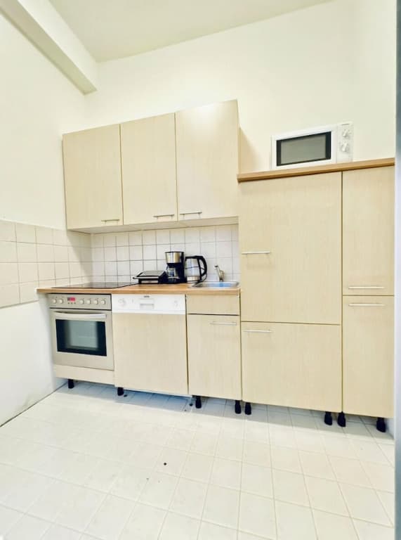 Cozy 3BR Apt for 6 Near to FAC Platz - photo 12