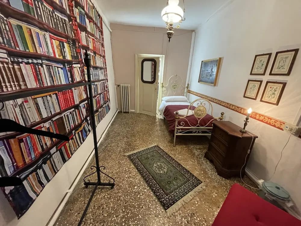 Cool Venice Apartment - photo 10