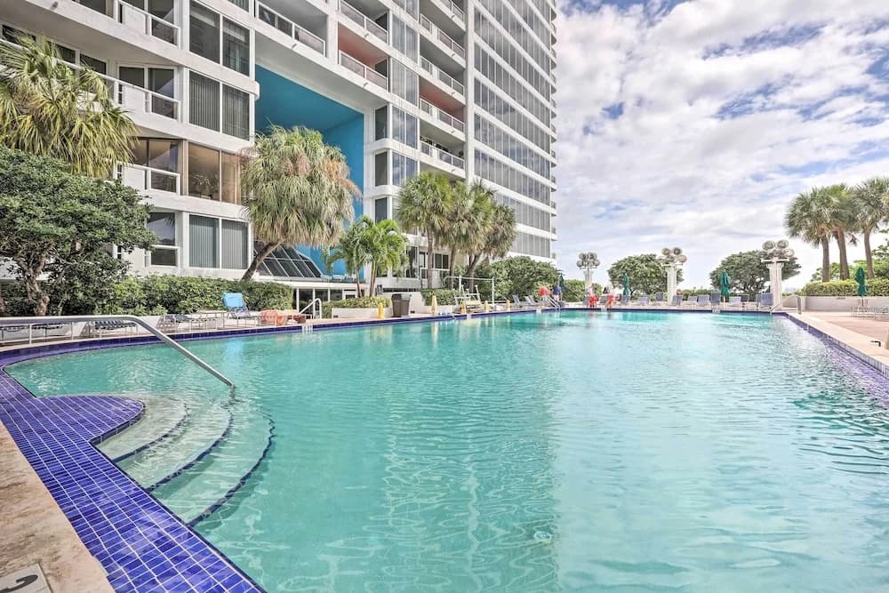 Waterfront High-Rise Condo - Miami Beach 5 Mi - photo 10