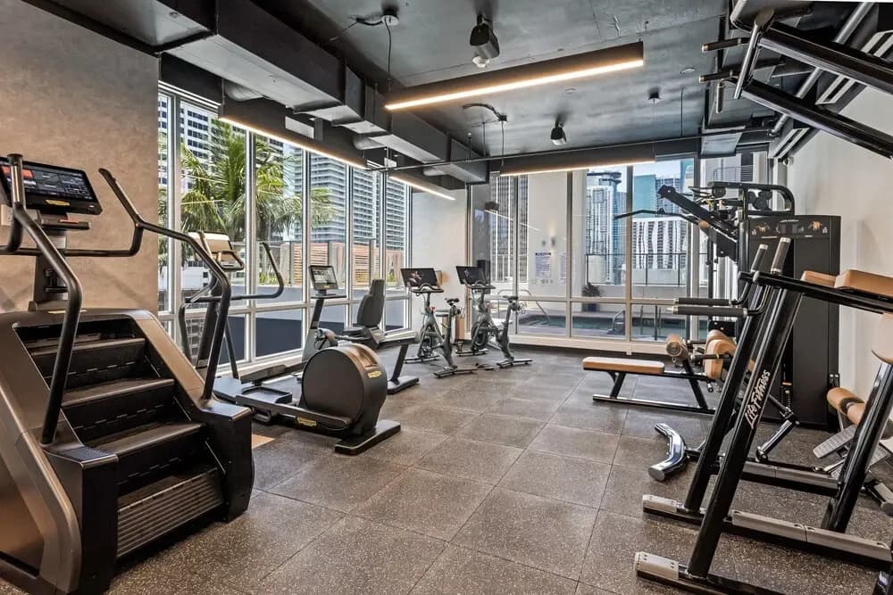 30th-floor Studio Gym Pool Sky Lounge - photo 18