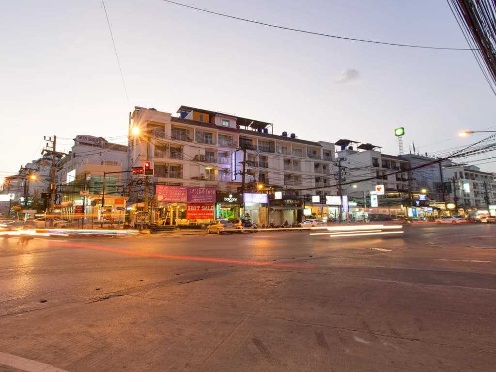 Patong Buri Hotel - photo 17