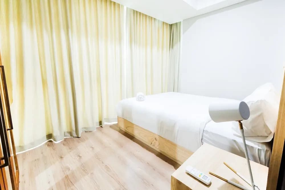 Luxurious 2BR St. Moritz Puri Apartment with Private Lift - photo 5