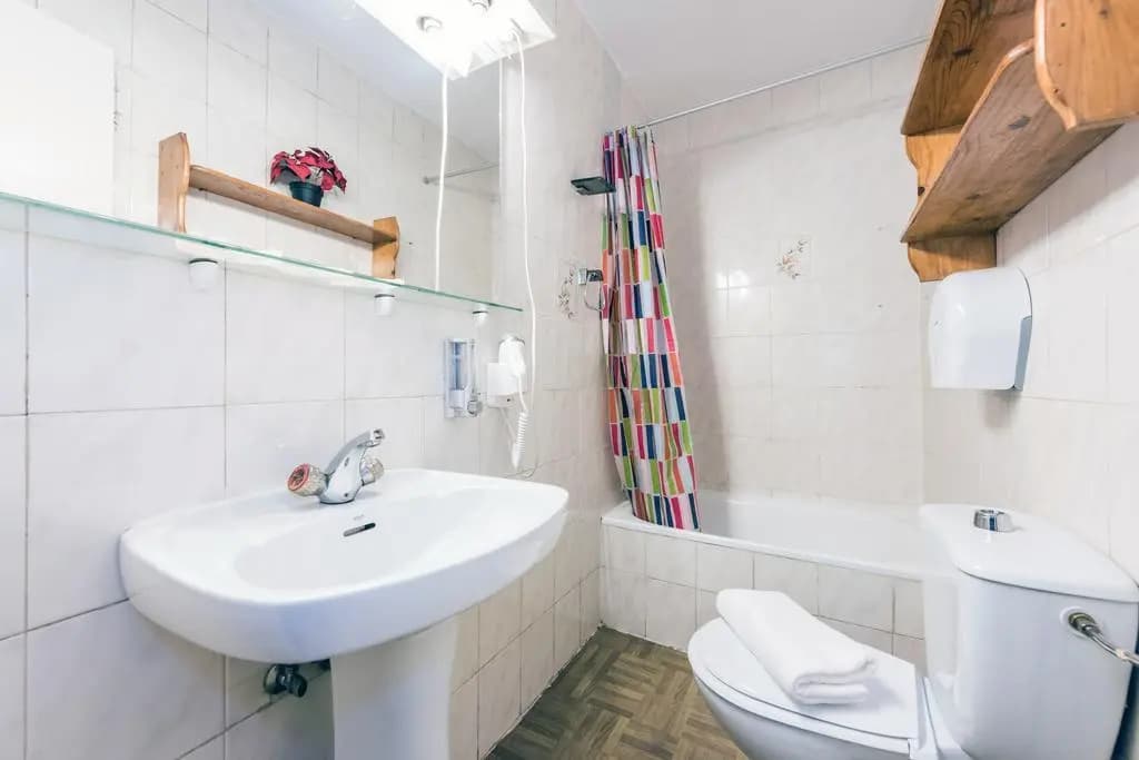 Village Chueca Apartments - photo 6