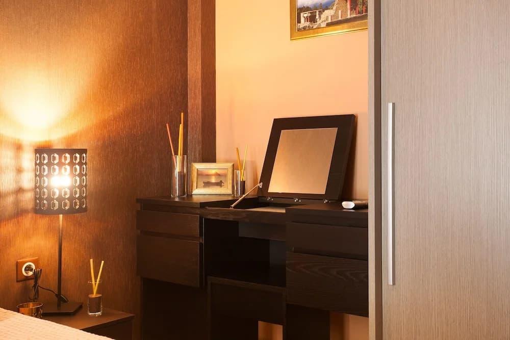 Gold and Blue Luxurious Apartment - photo 6