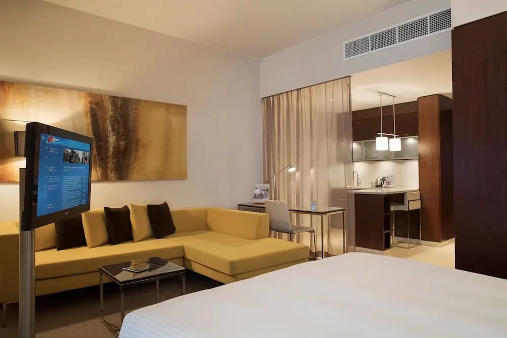 Centro Capital Centre by Rotana Hotel - photo 10