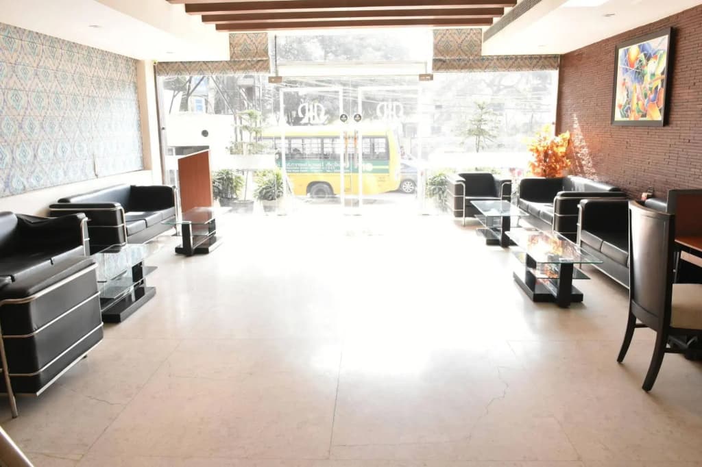 Hotel Impress By Rmr Hotels - photo 4