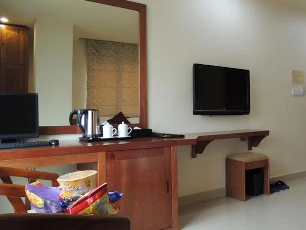 B Hotel - photo 12