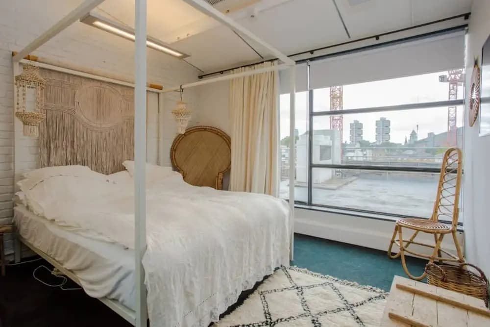 Quirky Penthouse Conversion Near Battersea Park - photo 3
