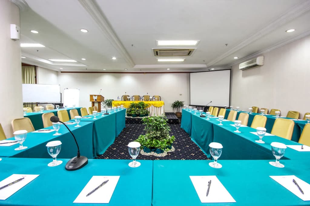 Grand Menteng Hotel - photo 13