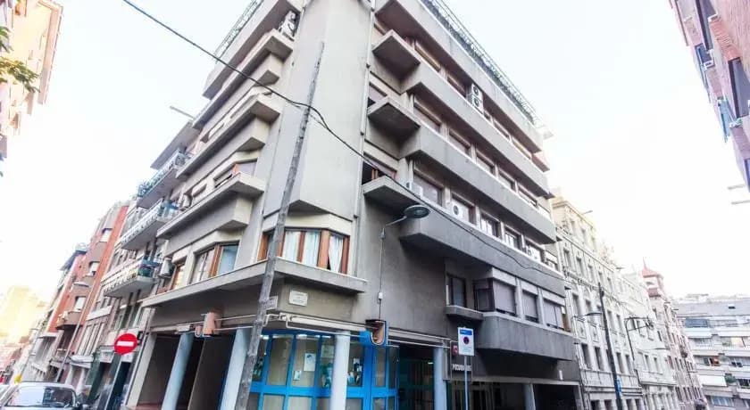 Barcelona Top Secret - photo 1