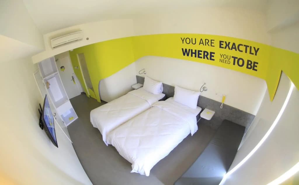 YELLO Hotel Manggarai Jakarta - photo 5