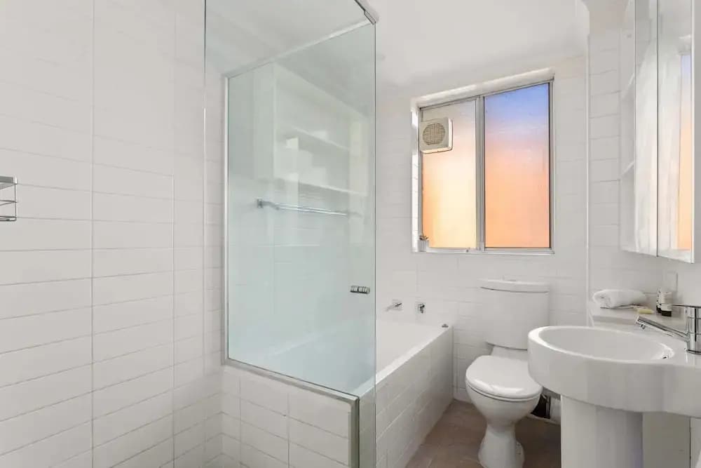 Beautifully Peaceful 2-bed Apartment - photo 7