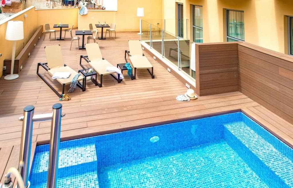 Arya Stadium Hotel - photo 17
