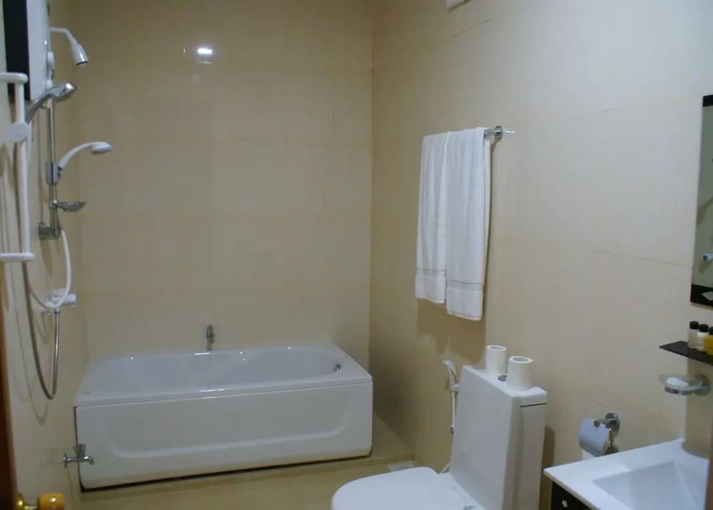 Hulhudheli Inn - photo 8