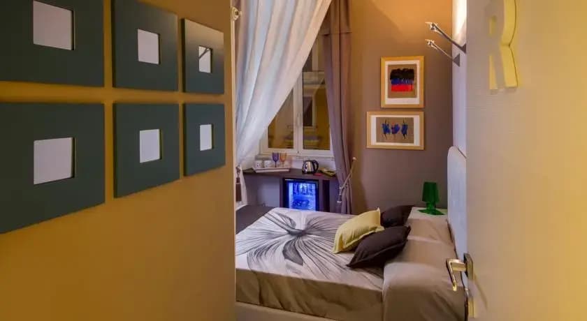 Frame Vatican Inn - photo 1