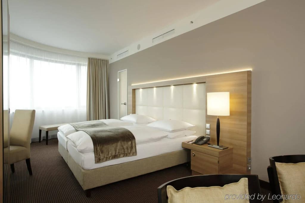 H4 Hotel Berlin Alexanderplatz - photo 5