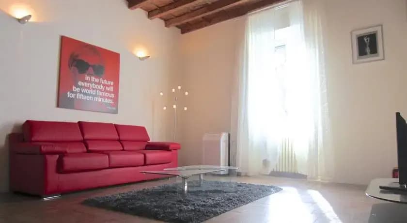 Temporary House - Naviglio Sforza - photo 1