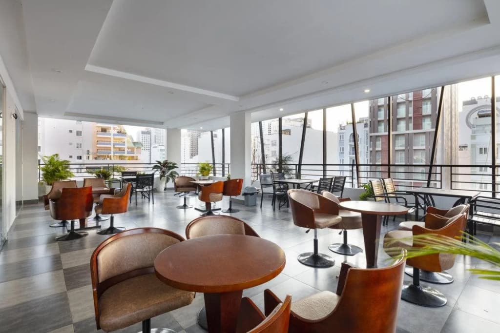 Maple Leaf Hotel & Apartment - photo 20