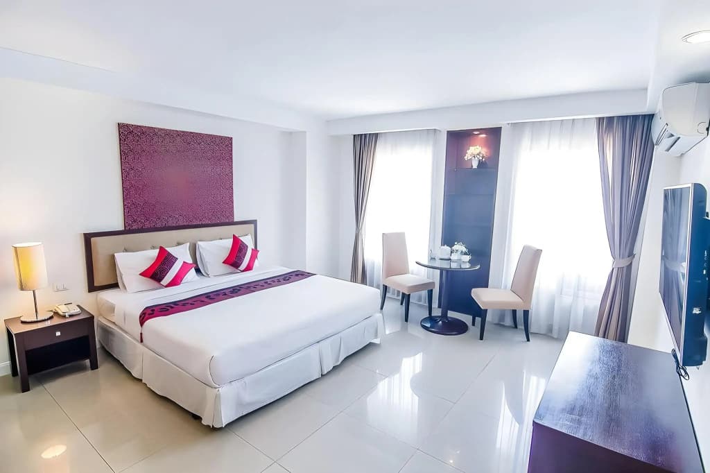 Romance Hotel Bangna - photo 25