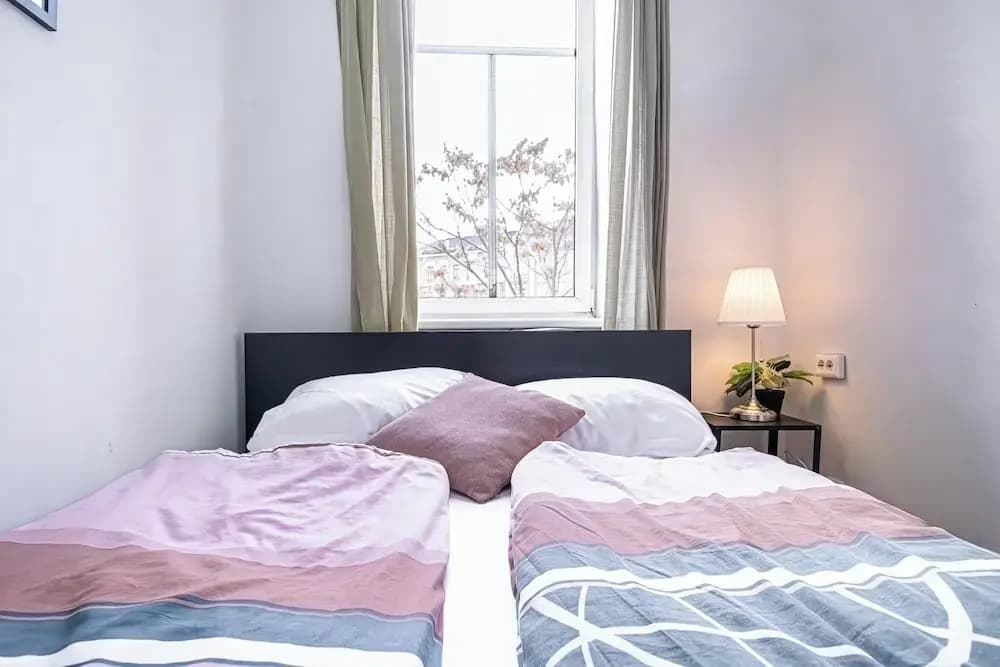 Cozy Room Shared Apt Millennium Tower - photo 31