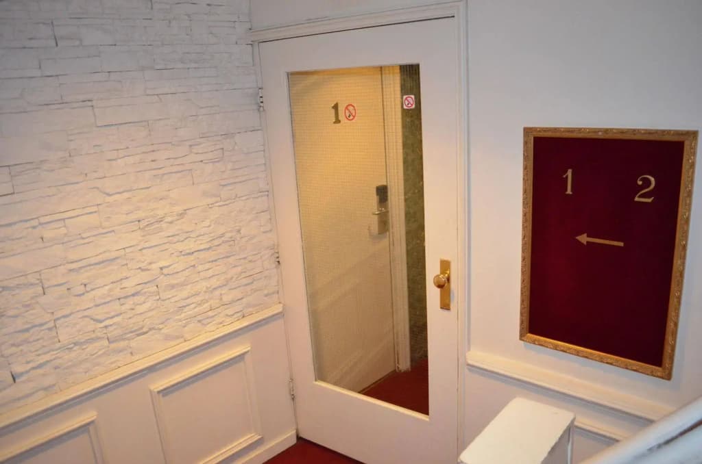 Rembrandtplein Hotel - photo 10