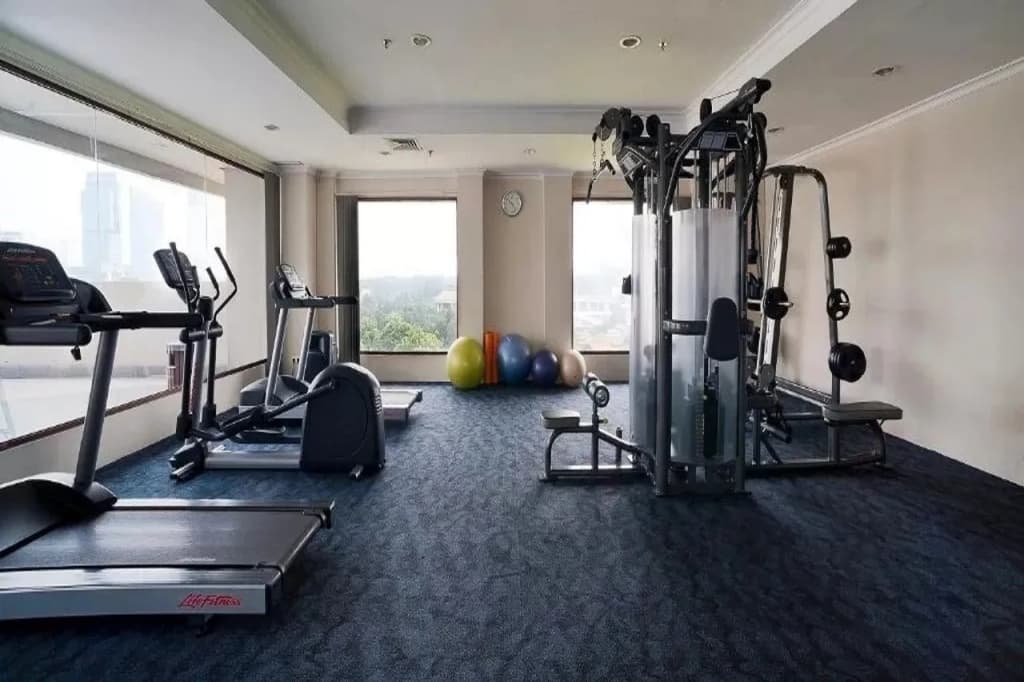 Royal Kuningan Hotel - photo 27