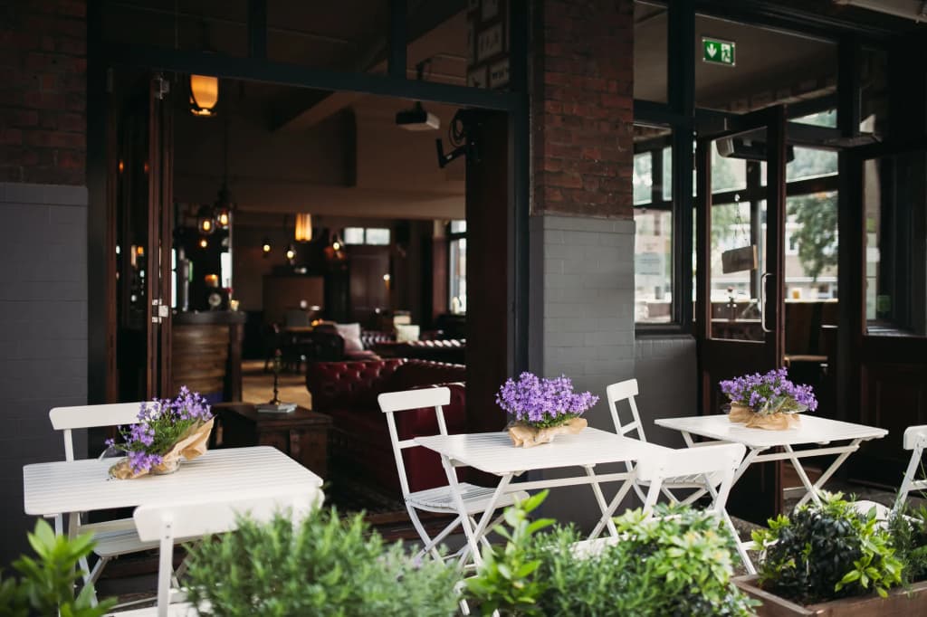 The Captain Cook Hotel - photo 13