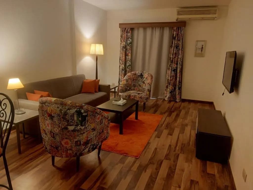 Golden Carven Hotel - photo 5