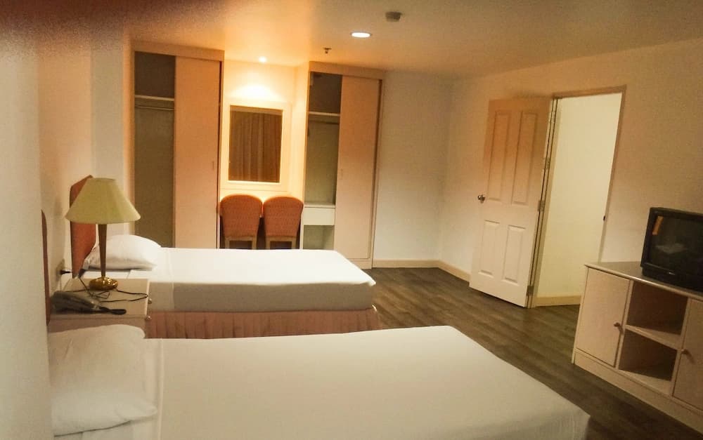 Lee Place Hotel - photo 7