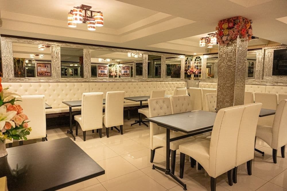 KK11 Boutique Inn - photo 17