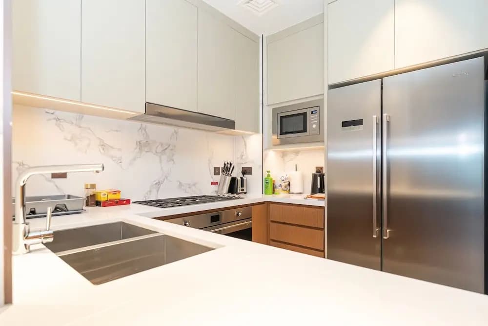 Luxury StayCation - Modern Comfort: 3-BR at The Address Opera - photo 13