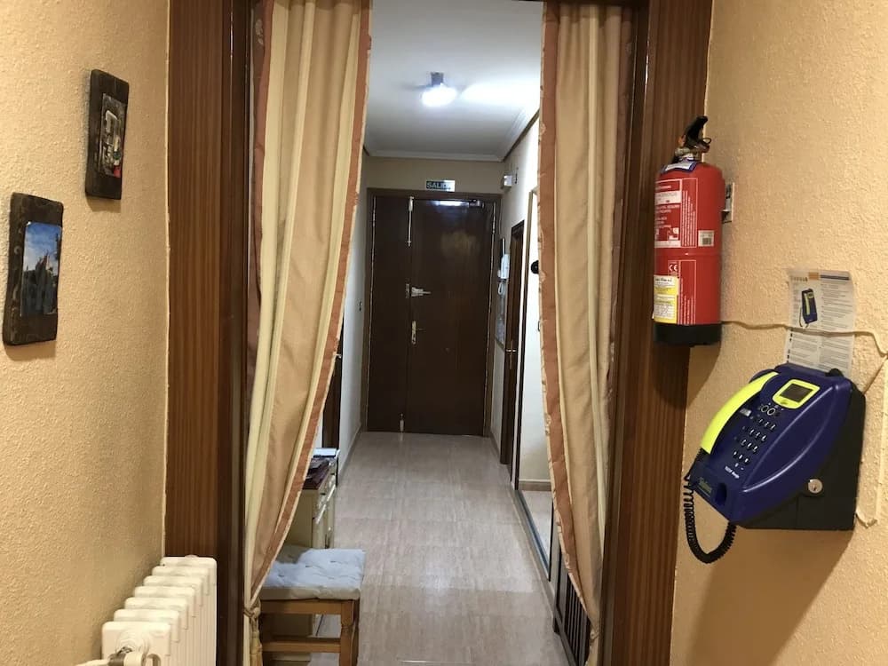Hostal Internacional - photo 11
