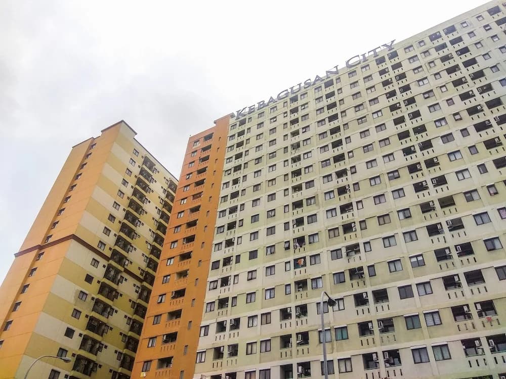 Cozy And Tidy 1Br At Kebagusan City Apartment - photo 1