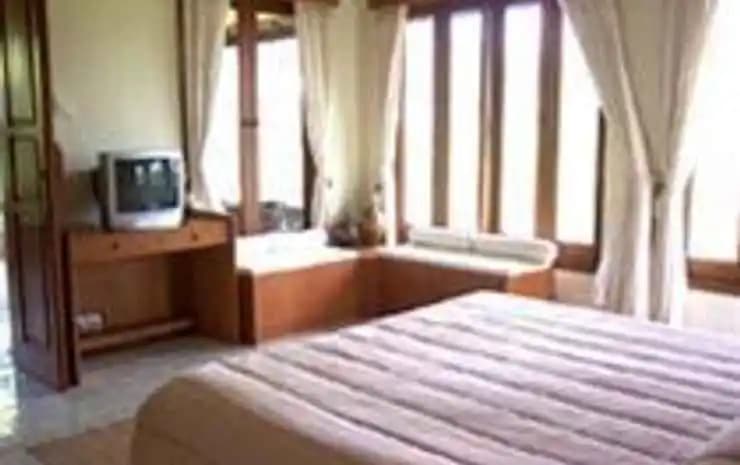 Oneworld Retreats - main photo