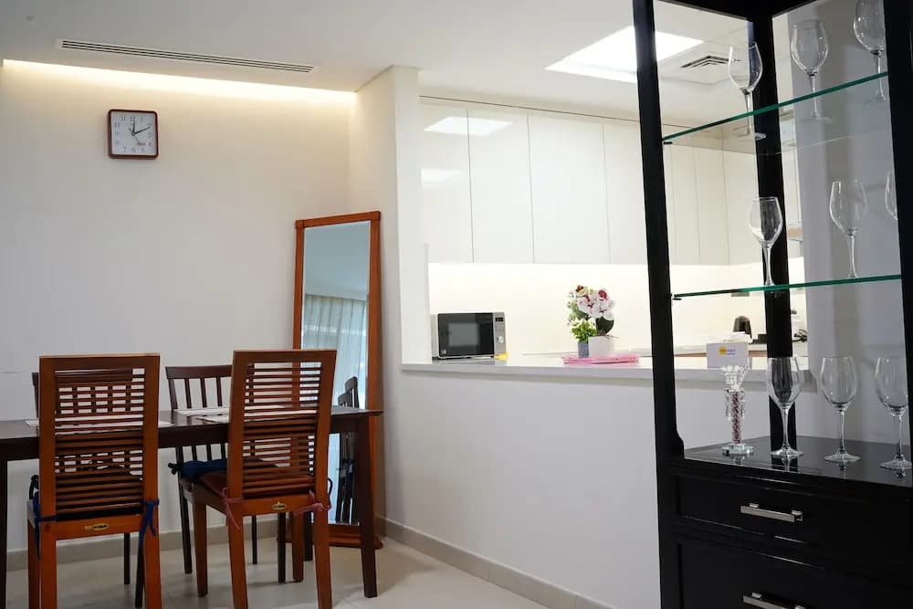 315 furnished 1BR apartments - photo 4