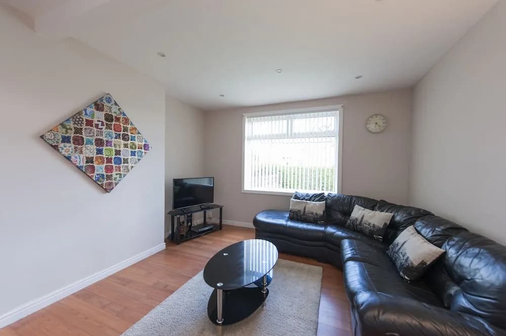 Montgomery Apartments - Stevensons - photo 12